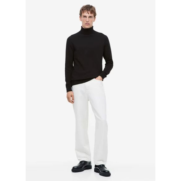 Slim Fit Fine-knit Turtleneck Sweater